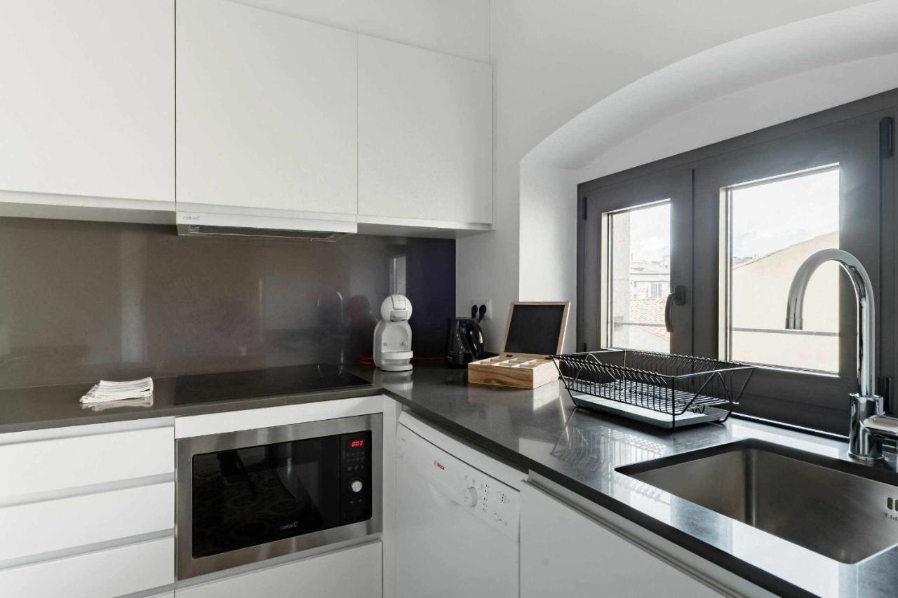 Revitalized Apartment In Historical Building خيرونا المظهر الخارجي الصورة