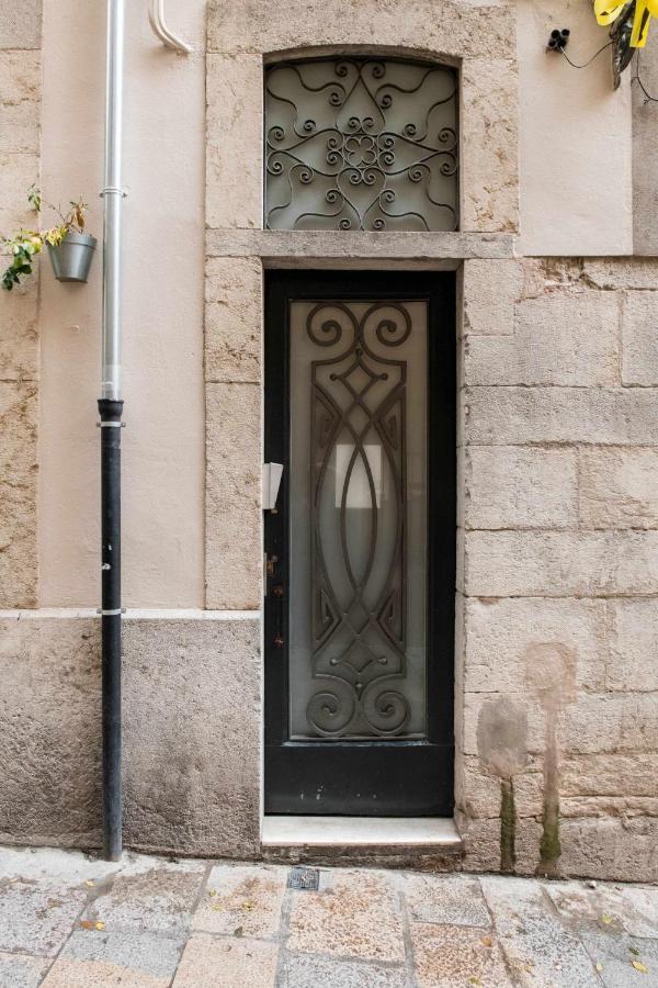 Revitalized Apartment In Historical Building خيرونا المظهر الخارجي الصورة
